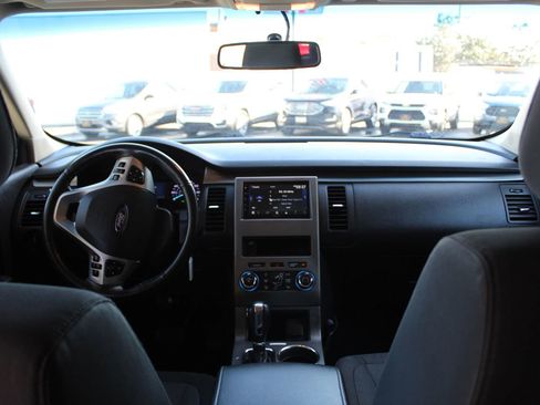 Used 2019 Ford Flex SE image 13