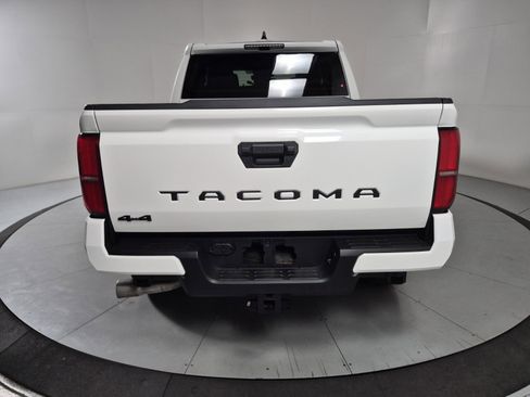 New 2025 Toyota Tacoma TRD Off-Road image 4