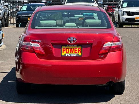 Used 2009 Toyota Camry LE FWD image 5