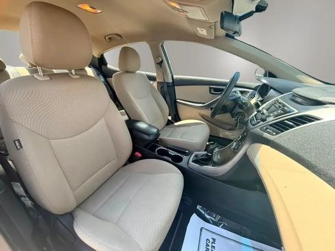 Used 2016 Hyundai Elantra SE FWD image 12
