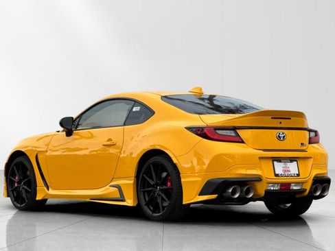 New 2026 Toyota GR86 YUZU Limited image 5