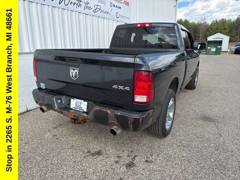 Used 2017 RAM 1500 Express AWD/4WD image 10