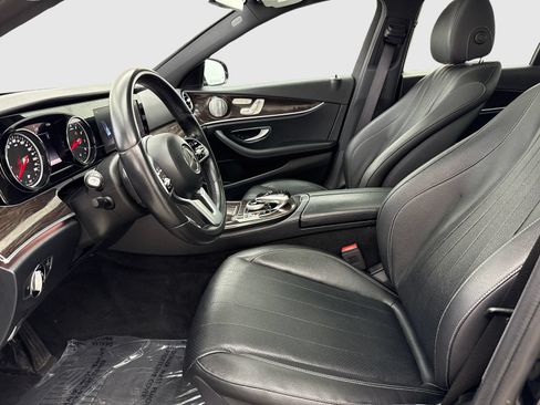 Used 2019 Mercedes-Benz E 450 4MATIC Sedan w/ Premium Package image 17