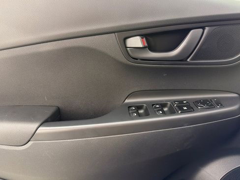 Used 2018 Hyundai Kona SE FWD image 10