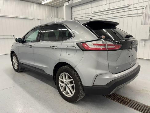 Used 2024 Ford Edge SEL AWD/4WD image 11