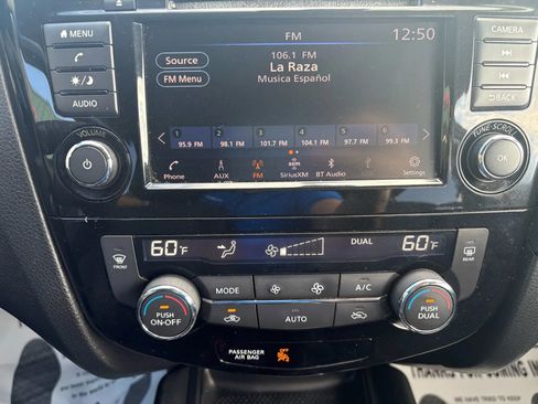 Used 2020 Nissan Rogue SV image 15