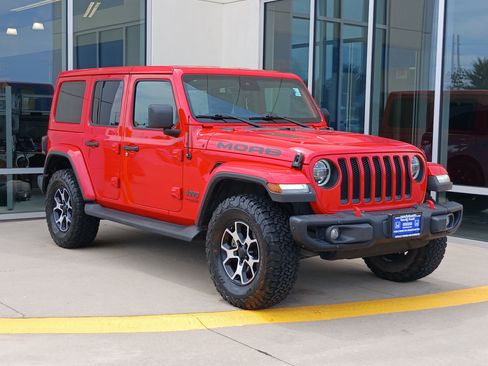 Used 2019 Jeep Wrangler Unlimited Sahara w/ Quick Order Package 24M Moab AWD/4WD image 5