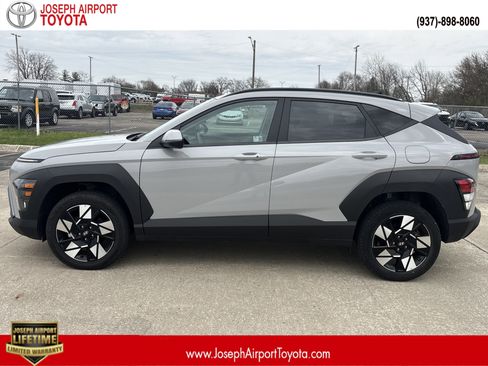 Used 2025 Hyundai Kona SEL image 1