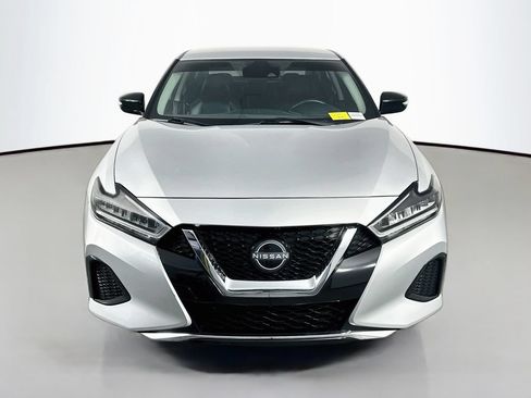 Used 2023 Nissan Maxima SV w/ Floor Mat Group FWD image 2