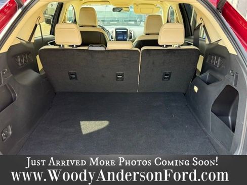 Used 2024 Ford Edge SEL w/ Convenience Package AWD/4WD image 6