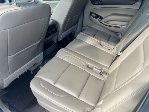 Used 2019 GMC Yukon XL SLT w/ Open Road Package RWD image 14