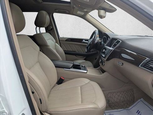 Used 2015 Mercedes-Benz GL 450 4MATIC image 22