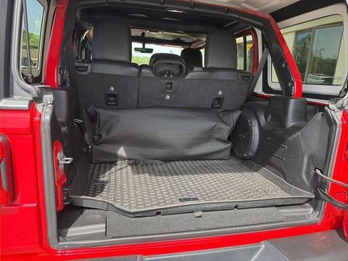Used 2022 Jeep Wrangler Unlimited Rubicon w/ Steel Bumper Group AWD/4WD image 21