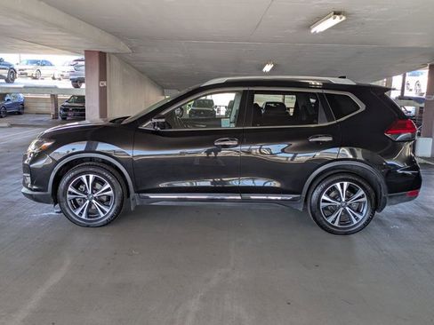 Used 2017 Nissan Rogue SL image 9