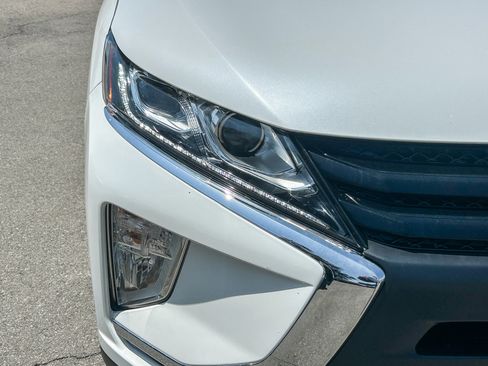 Used 2018 Mitsubishi Eclipse Cross LE AWD/4WD image 4