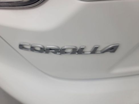 Used 2026 Toyota Corolla LE FWD image 11