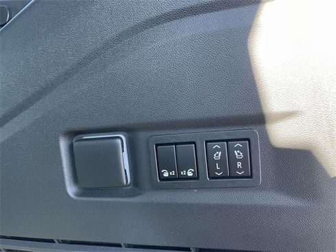 Certified 2022 Chevrolet Tahoe High Country image 11