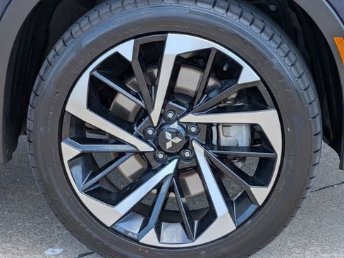 Used 2024 Mitsubishi Outlander SE FWD image 9