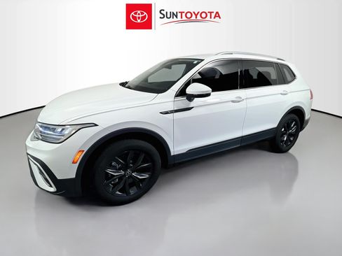 Used 2024 Volkswagen Tiguan SE AWD/4WD image 9