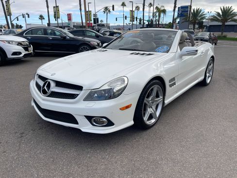 Used 2011 Mercedes-Benz SL 550 image 15