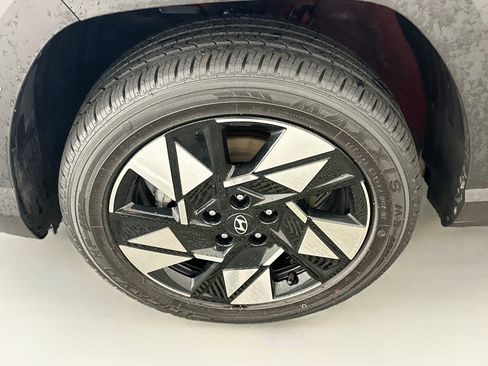 Used 2025 Hyundai Kona SEL AWD/4WD image 11
