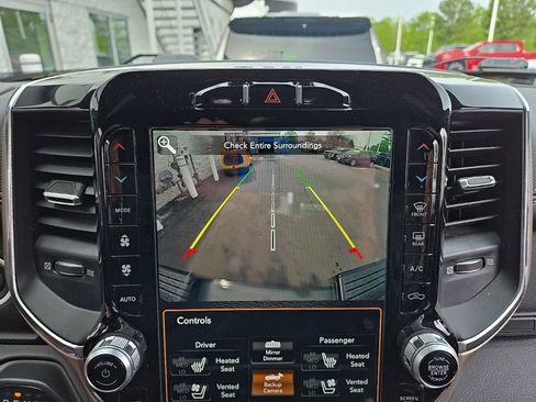 Used 2019 RAM 2500 Laramie w/ Night Edition AWD/4WD image 14