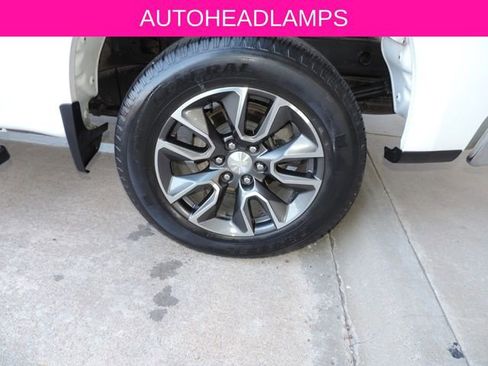 Certified 2022 Chevrolet Silverado 1500 LT RWD image 11