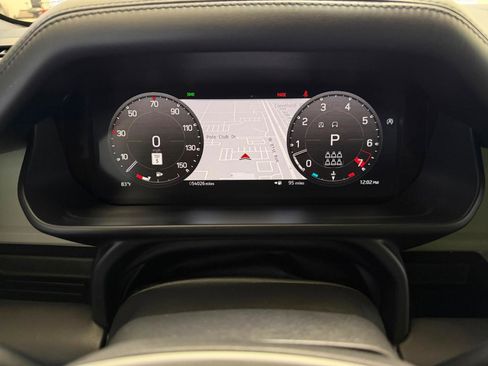 Used 2023 Land Rover Defender 130 X-Dynamic SE AWD/4WD image 36