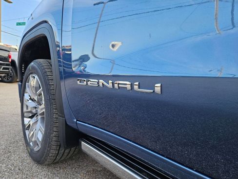 New 2026 GMC Sierra 1500 Denali w/ Denali Reserve Package AWD/4WD image 30