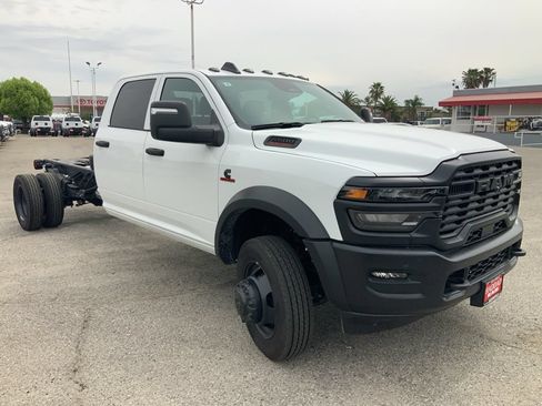 New 2026 RAM 5500 Tradesman AWD/4WD image 3
