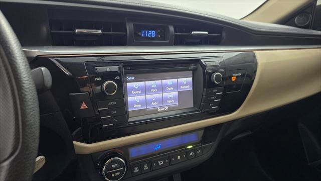 Used 2016 Toyota Corolla LE FWD image 32