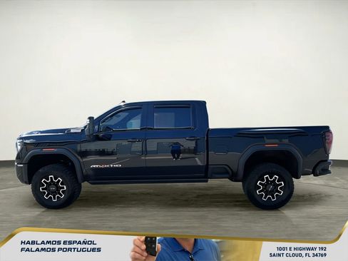 Used 2024 GMC Sierra 2500 AT4X AWD/4WD image 3