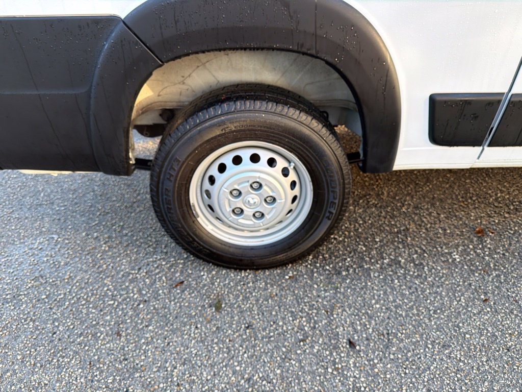 Used 2025 RAM ProMaster 2500 w/ Convenience Group FWD image 19