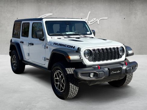 Used 2024 Jeep Wrangler Rubicon image 2