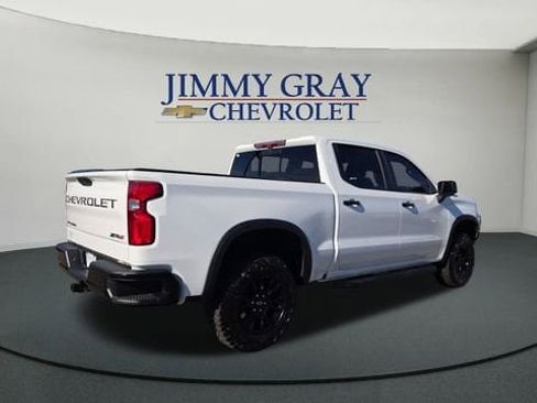 Used 2023 Chevrolet Silverado 1500 ZR2 w/ Technology Package image 3