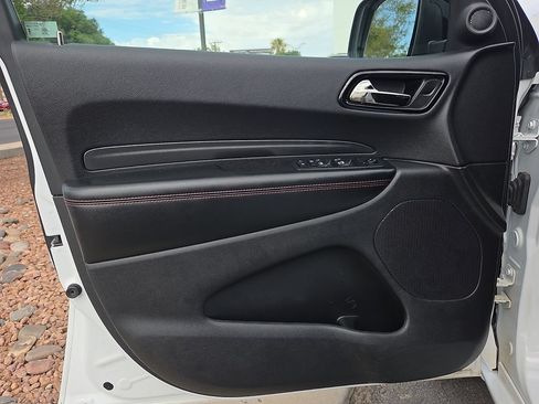 Used 2025 Dodge Durango GT AWD/4WD image 13