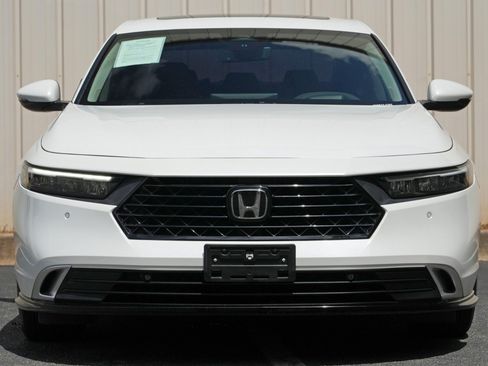 Used 2023 Honda Accord Touring image 6