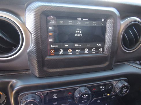 Used 2021 Jeep Wrangler Unlimited Sport image 18