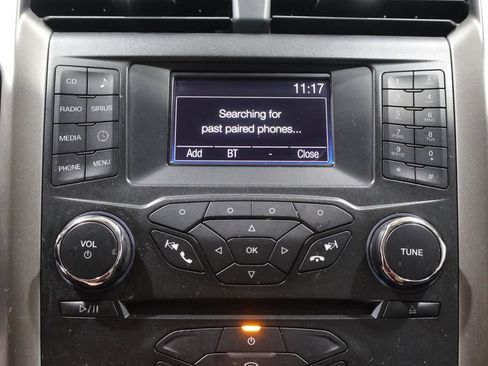 Used 2017 Ford Fusion SE FWD image 28