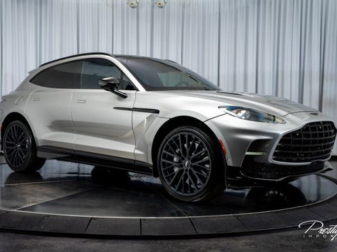 Used 2025 Aston Martin DBX 707 image 23