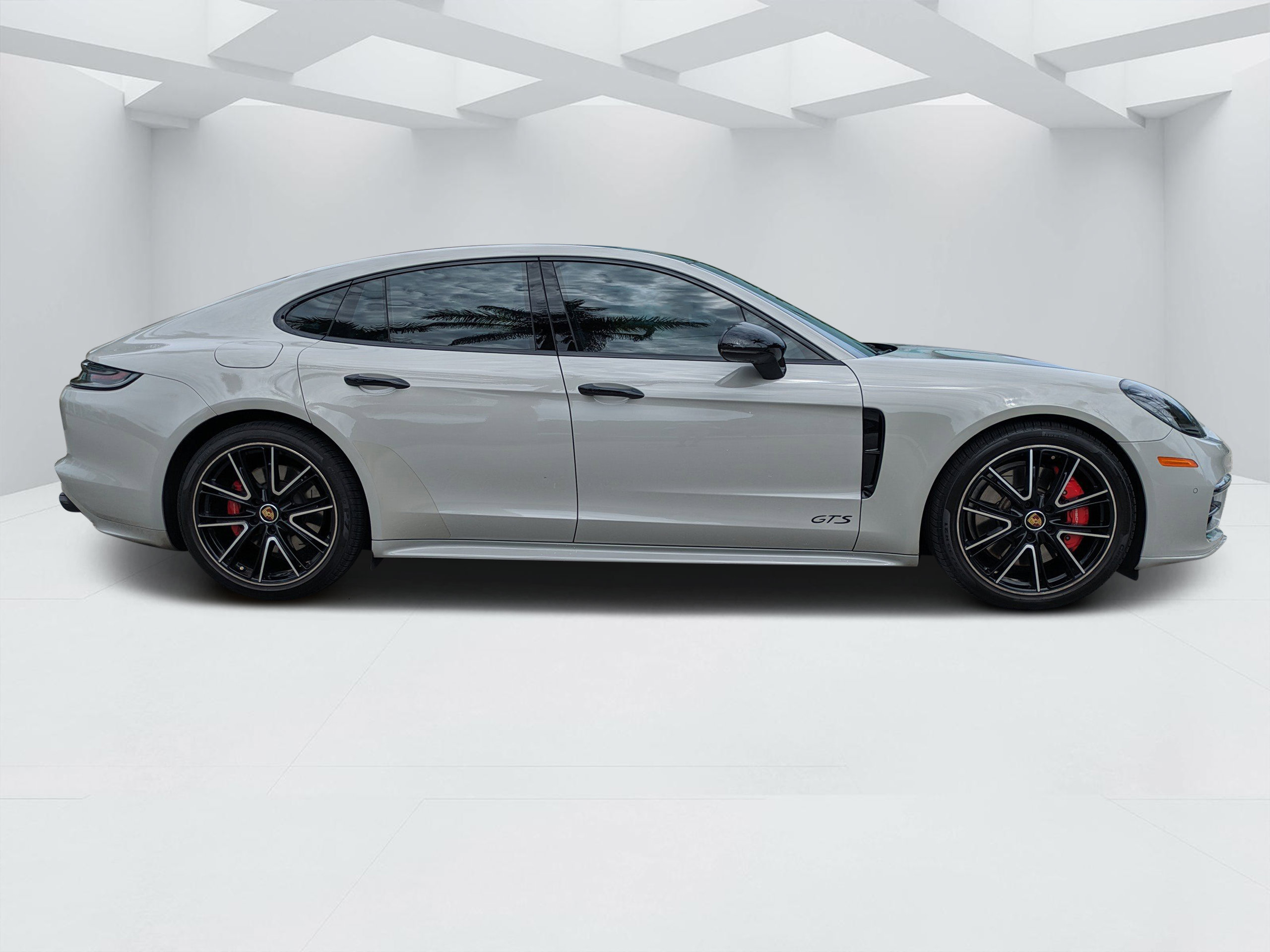 Used 2022 Porsche Panamera GTS w/ Premium Package AWD/4WD image 2