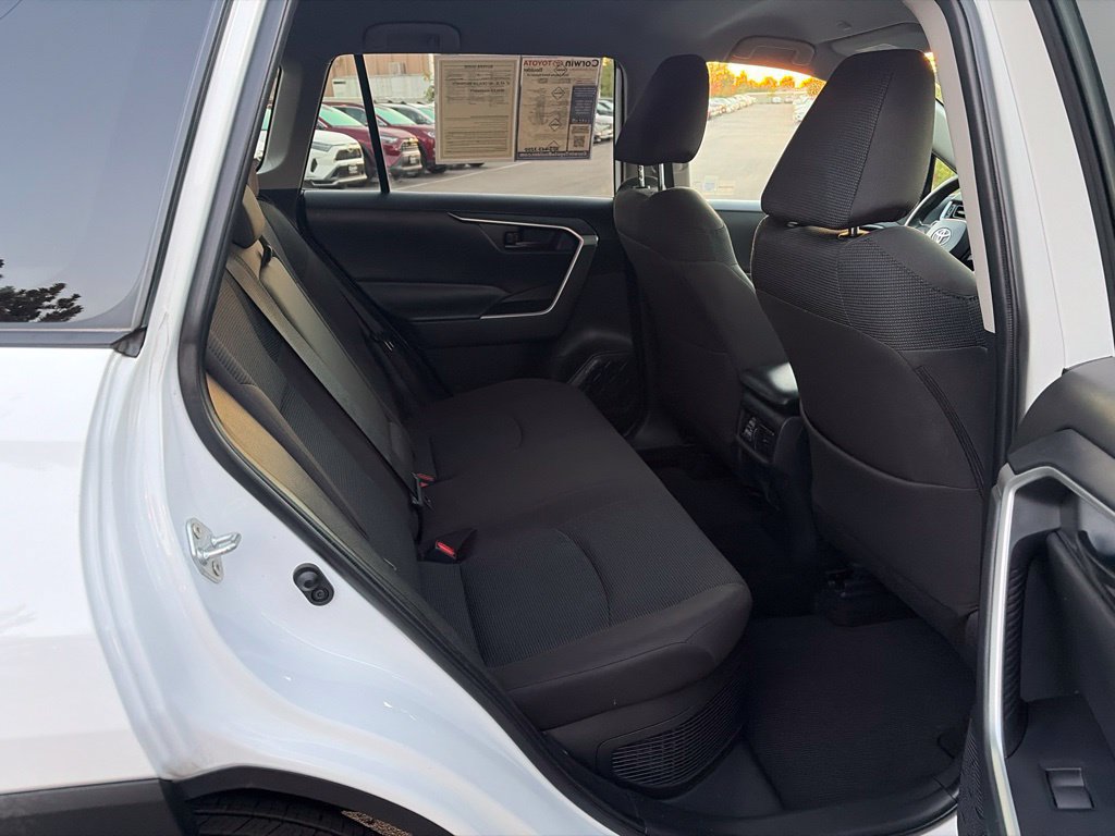 Used 2025 Toyota RAV4 LE AWD/4WD image 14