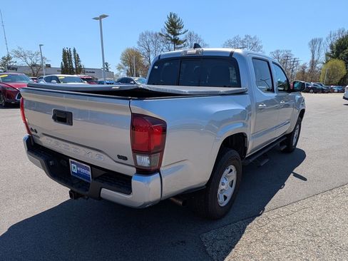 Used 2022 Toyota Tacoma SR AWD/4WD image 6
