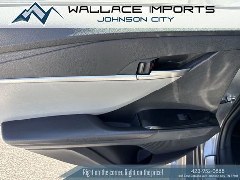 Used 2025 Toyota Camry SE w/ Convenience Package FWD image 38