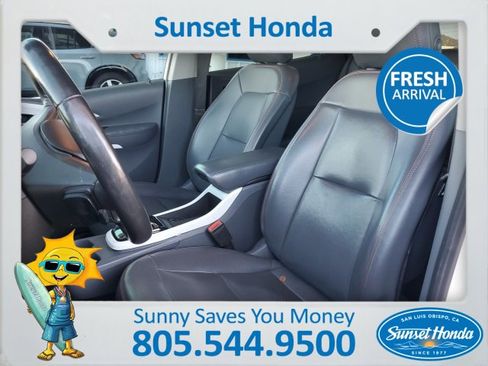 Used 2017 Chevrolet Bolt Premier w/ Driver Confidence II Package image 3