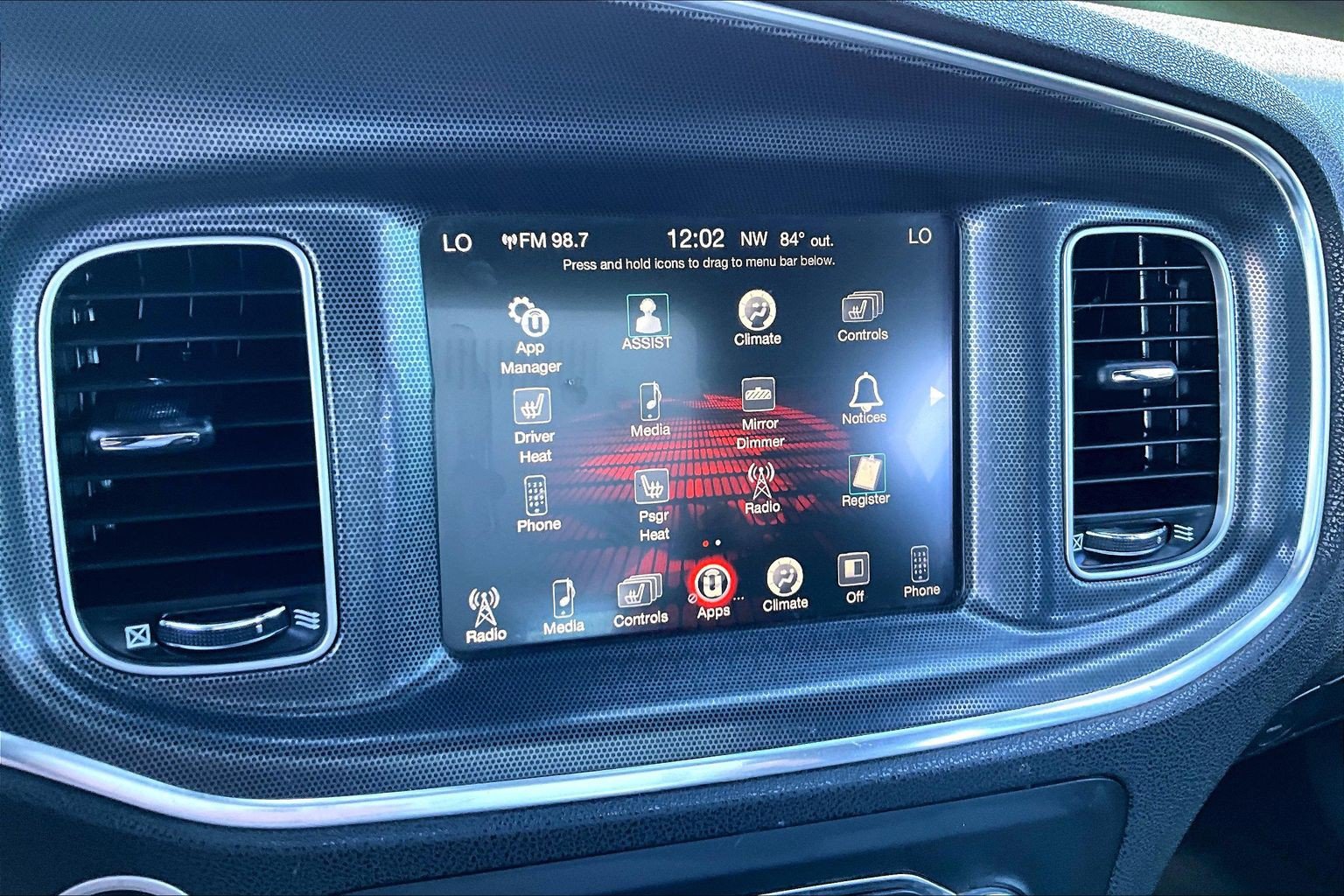 Used 2015 Dodge Charger SXT RWD image 21