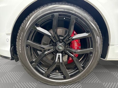 Used 2019 Land Rover Range Rover Sport SVR AWD/4WD image 19