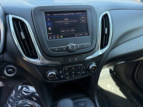 Used 2024 Chevrolet Equinox LT AWD/4WD image 18