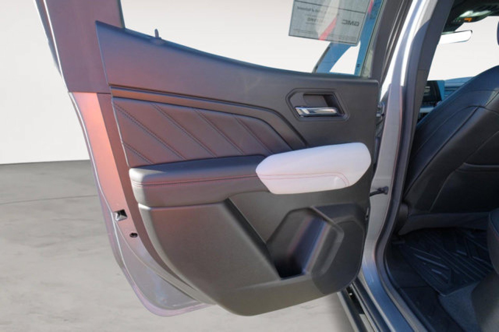 Used 2023 GMC Canyon AT4X AWD/4WD image 13