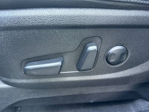 Used 2024 Kia Telluride EX image 14